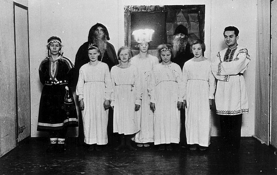 Lainio 14 B.jpg - Luciafirande i skolan 1936.